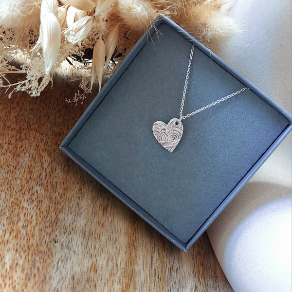 Silver heart necklace 