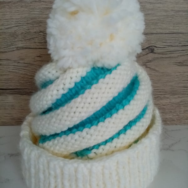 Cupcake swirl hat - bobble hat for kids