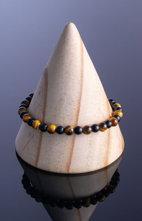 Bracelet Tigers Eye and Onyx gemstone stretch design 1 of 3