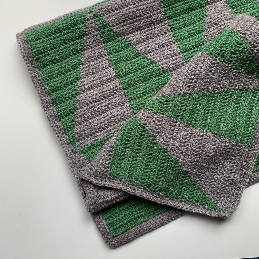 Baby Blanket - Geometric Triangles Green