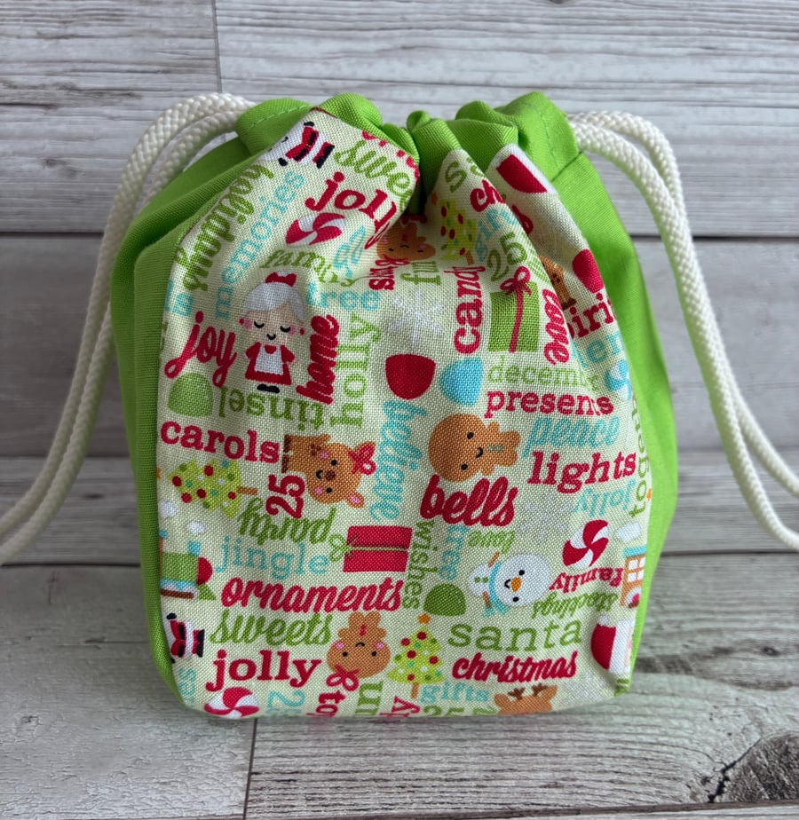 Reusable gift bag, Christmas Gift Bag, Fabric Gift Bag, Christmas Drawstring Bag