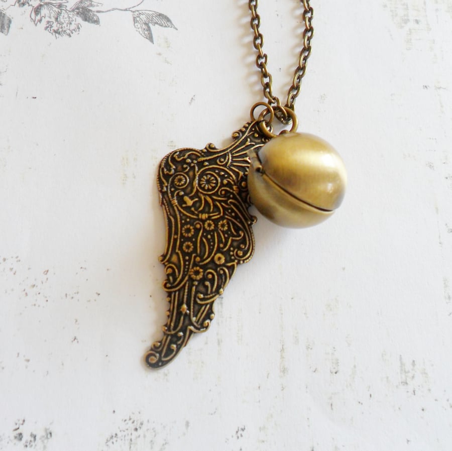 Stocking Filler Steampunk Harry Potter Inspired Wing Locket