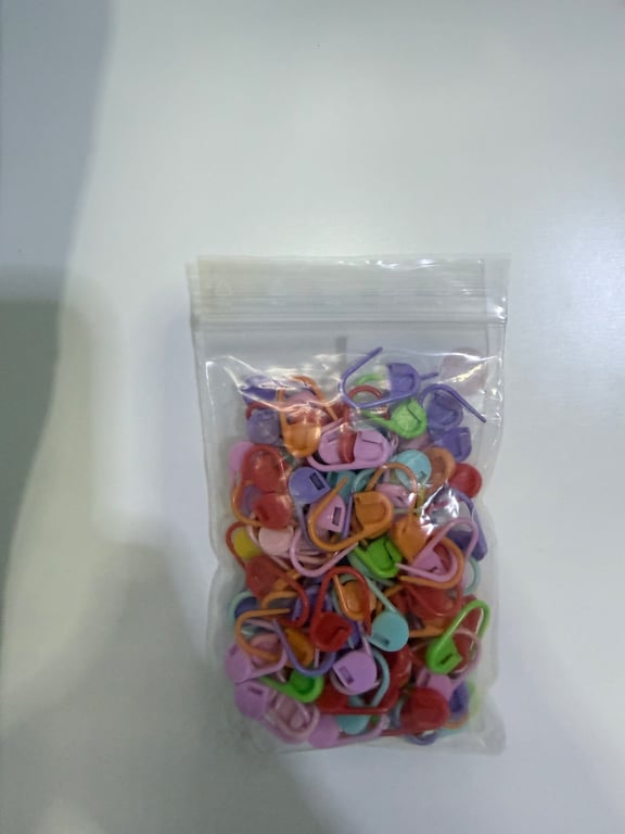 Coloured Stitch markers x60