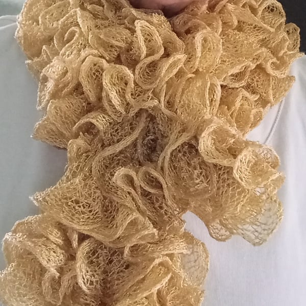 Gold frilly scarf with sparkle