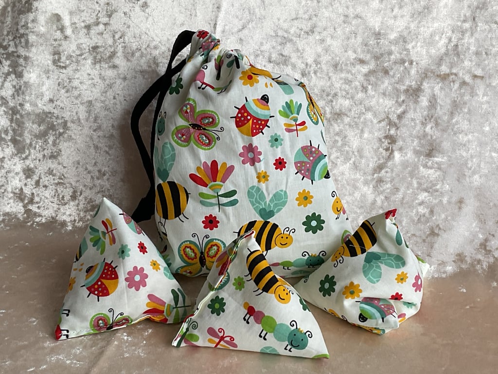 BUSY BUGS 3  LITTLE BEAN BAGS RICE FILLED THROWING OR JUGGLING GAME & BAG