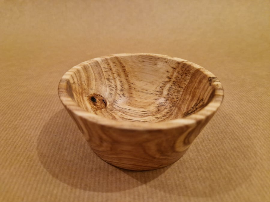 Tulip wood bowl 007