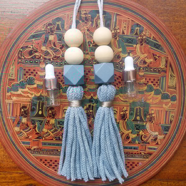 Car air freshener, essential oil, handmade macrame rearview mirror charm - grey