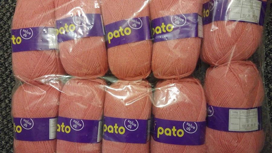 Pato Yarn - Salmon Pink - 10x100g