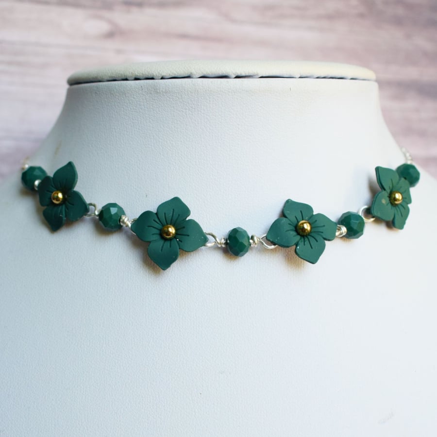 Deep Green Flower Necklace
