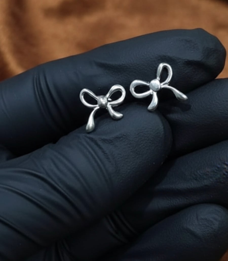 925 solid sterling Silver bow earrings, dainty ribbon studs. 