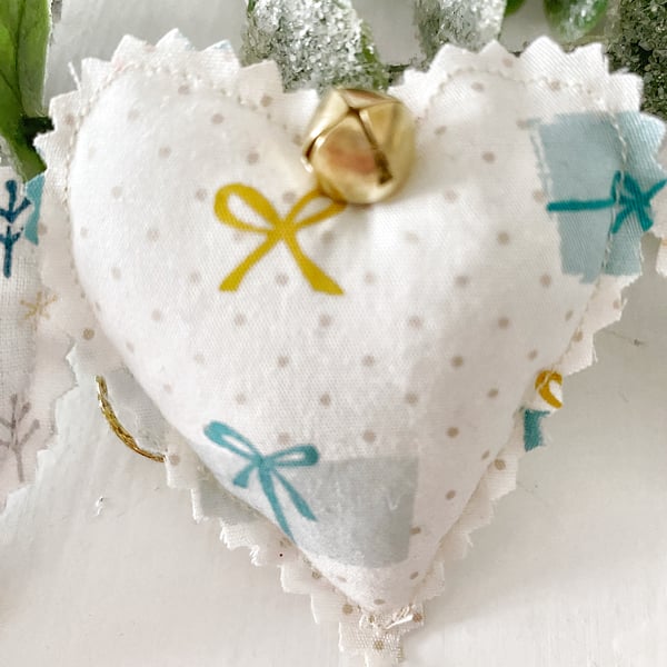 Mini Lavender Heart in Festive Present Design