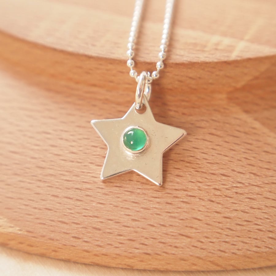 Silver Star Pendant with May Birthstone Green Agate