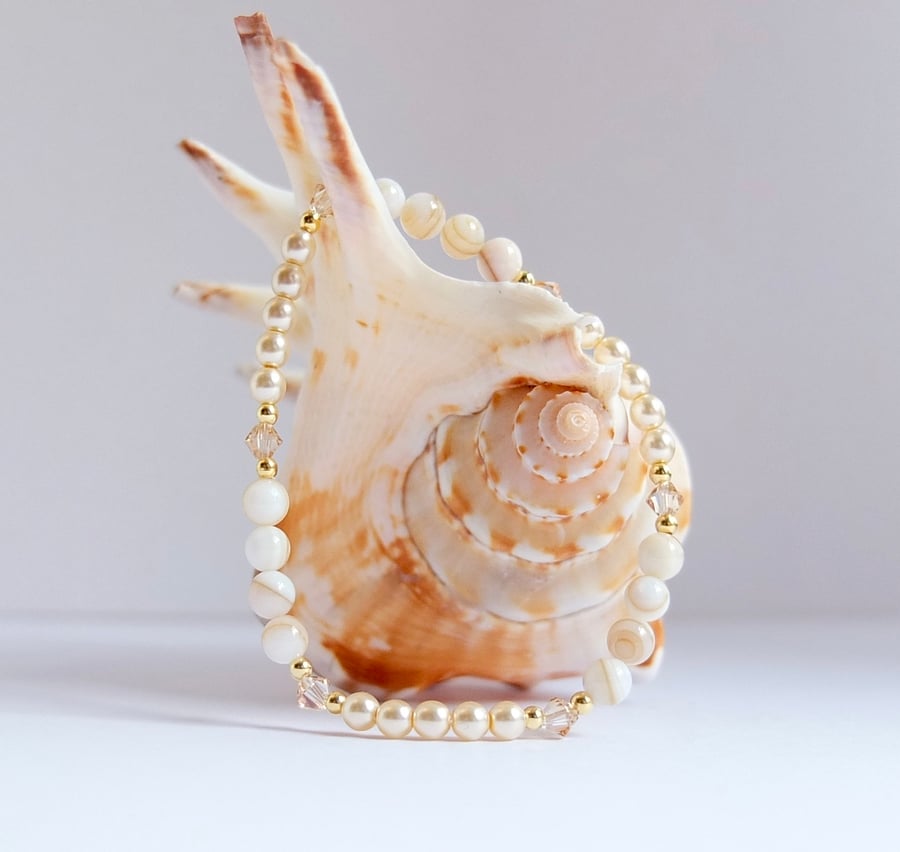 Swarovski Crystal, Czech Glass Pearl and Shell Bead Bracelet - Free UK Delivery.