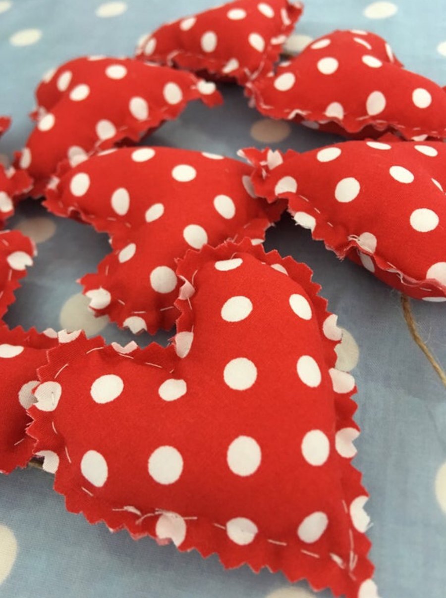 Heart garland in red polka dot fabric and twine
