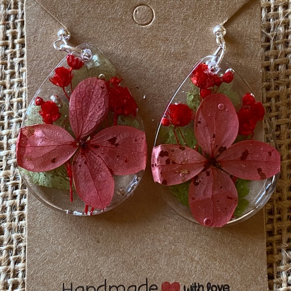 Handmade Pair of Teardrop Shaped Resin Earrings With Red Hydrangea Petals