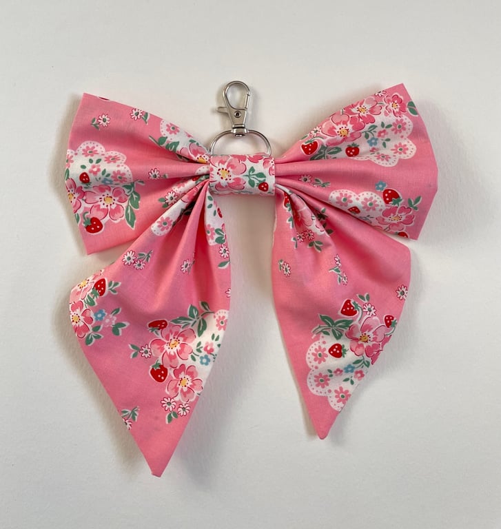 Pink flowers and strawberry accessory bow 