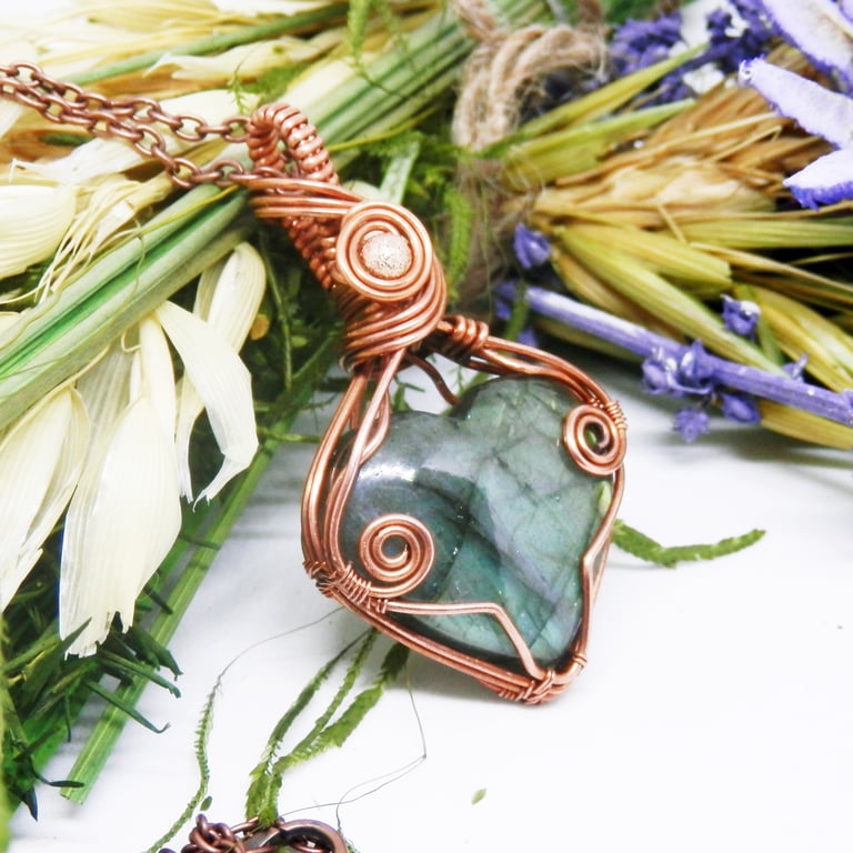 Heart Shaped Labradorite Copper Necklace