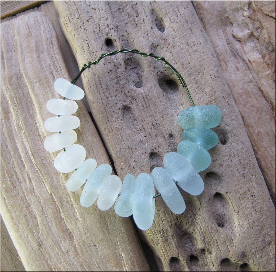 15 Natural sea glass beads, middle drilled, mixed, supplies (25)