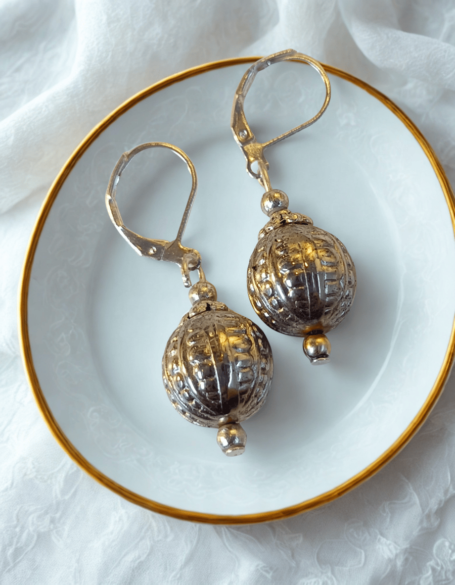 Tibetan Silver Orb Short Drop Earrings 