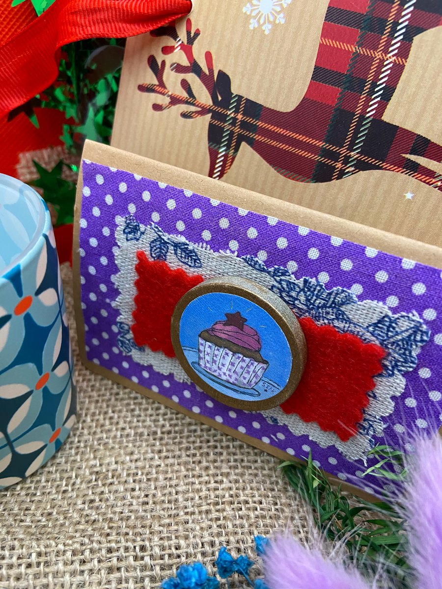 Cupcake brooch polkadot christmas gift