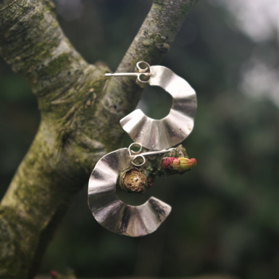 Small Silver Ripple  Hoop Stud Earrings 