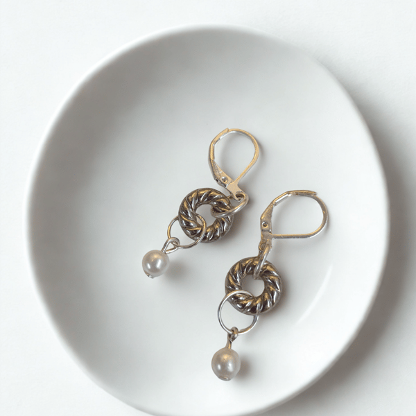 Deconstructed Tiny Pearl Drops 