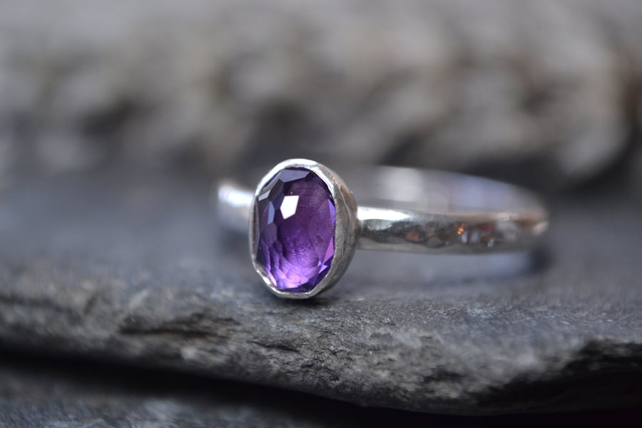 Sterling silver amethyst gemstone ring