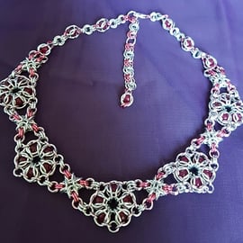 Captive bead chainmaille necklace