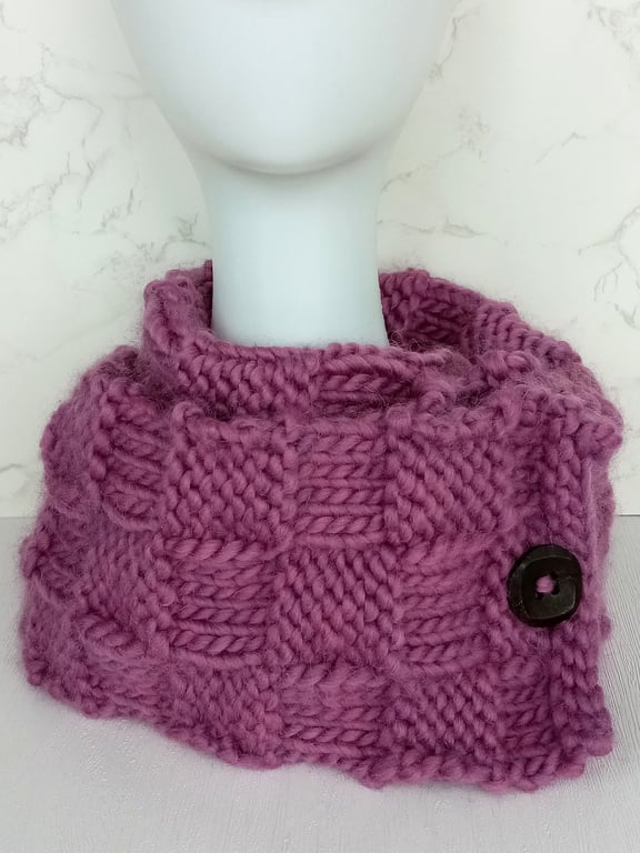 Buttoned Basket Weave Wrap-around Scarf 100 % pure wool