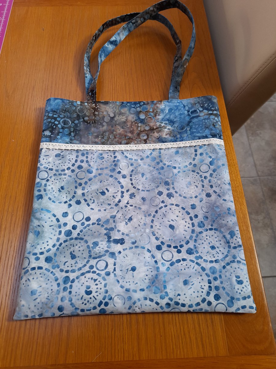 Blue tote bag