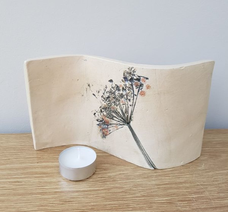 Grey Wild Flower Ceramic Curve