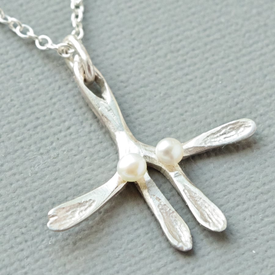 Hallmarked Solid 925 Silver and Fine White Freshwater Pearl Mistletoe Pendant 