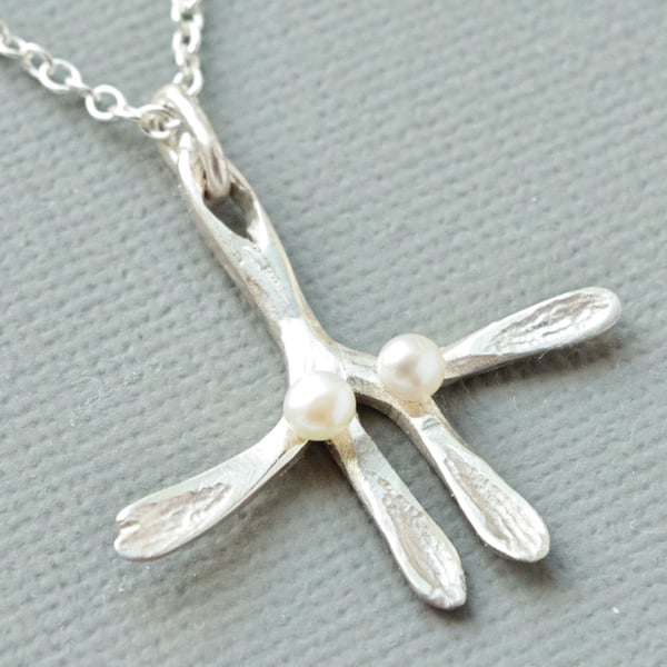 Hallmarked Solid 925 Silver and Fine White Freshwater Pearl Mistletoe Pendant 