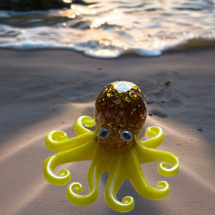 Handmade Resin Octopus Ornament – Yellow Glitter Sea Creature 