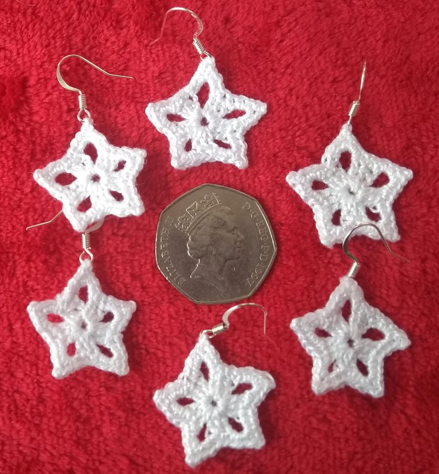 Christmas star earrings, Crochet jewellery, Crochet earrings, Christmas earrings
