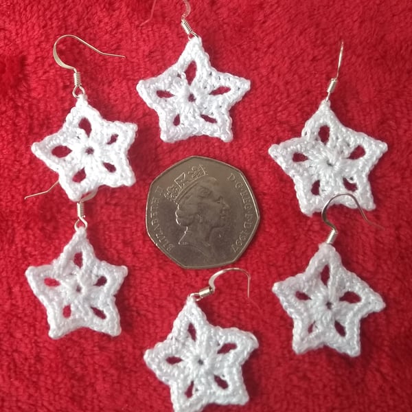 Christmas star earrings, Crochet jewellery, Crochet earrings, Christmas earrings