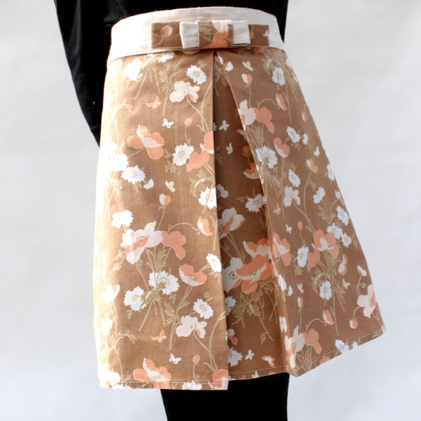 Brown Daisies and Poppies 50's style Apron 