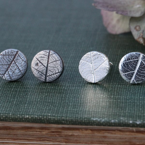 Recycled Silver Leaf Pattern Circle Stud Earrings 