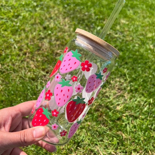 Strawberry glass tumbler with bamboo lid and straw