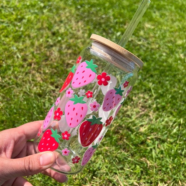 Strawberry glass tumbler with bamboo lid and straw