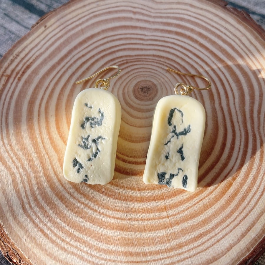 Stilton Earrings 