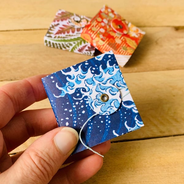 Tiny Concertina Sketchbook with Removable Cover. The Great Wave.