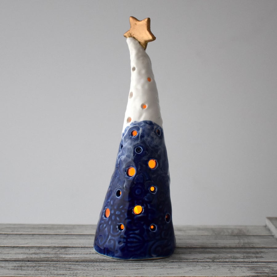 A305 Ceramic Christmas Tree Tea Light Holder (UK postage free)