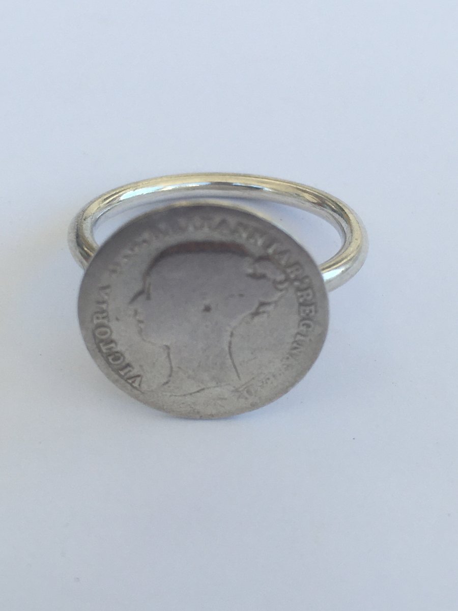 Young Victoria Threepence Ring