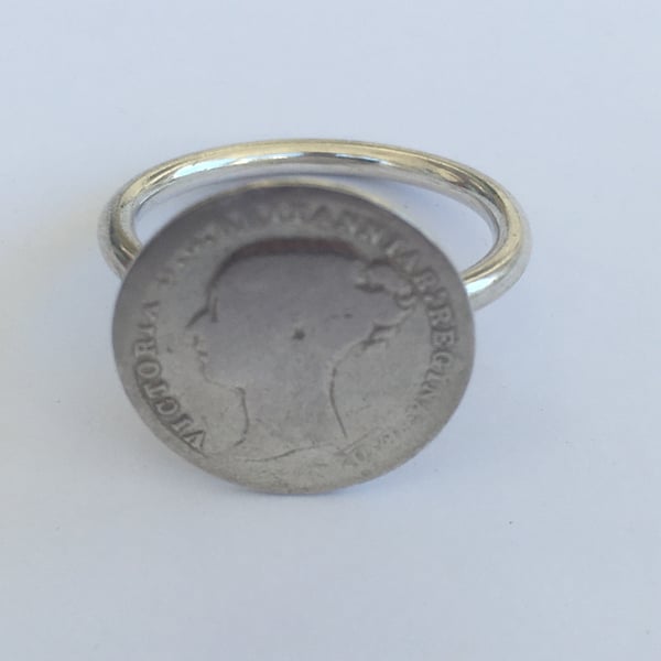 Young Victoria Threepence Ring
