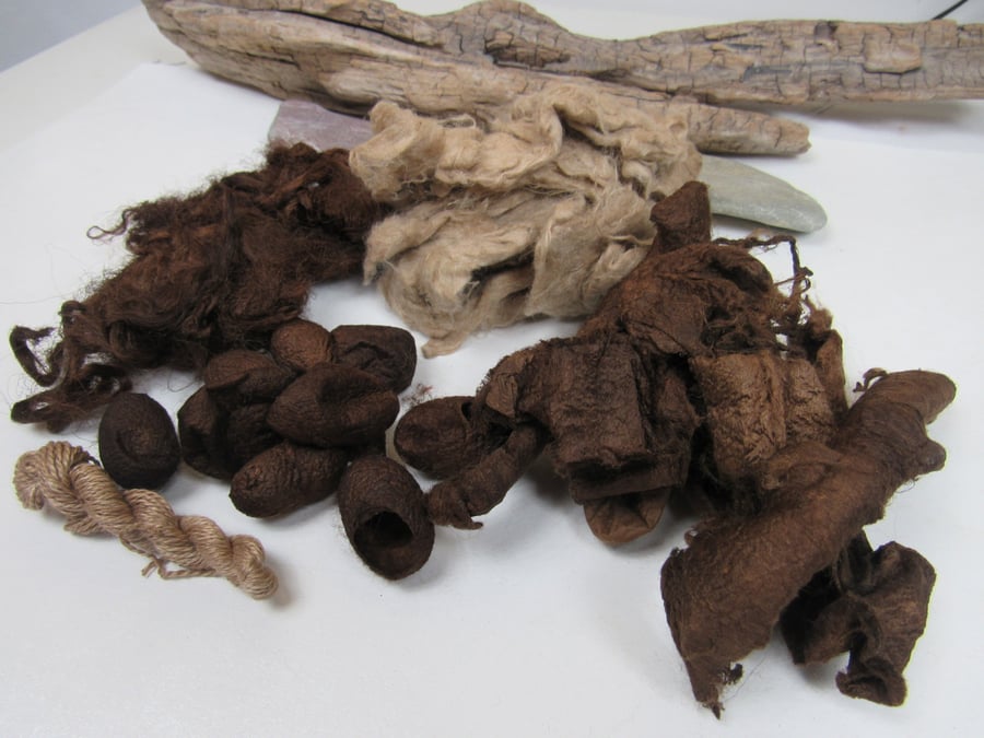 Natural Dye Walnut Brown Mixed Silk Fibre Texture Craft Pack