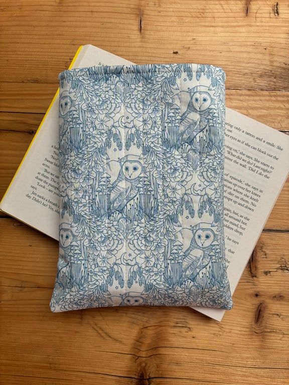 Owl Print Quilted Fabric Book Sleeve - Paperback Size 
