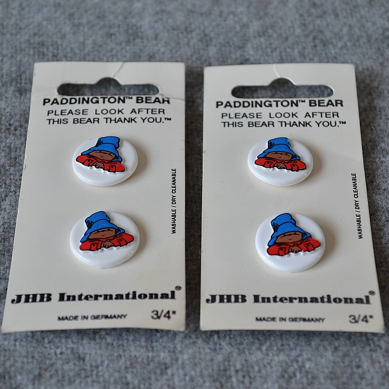 DESTASH: 4 Vintage Paddington Bear Plastic Shank Buttons on Original JHB Card
