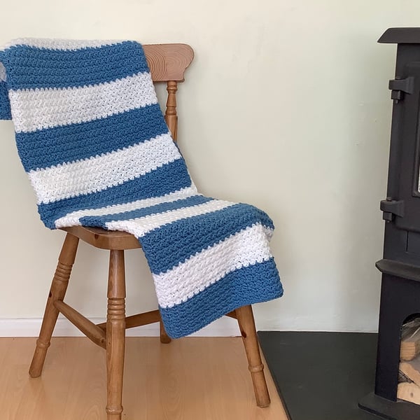 BLANKET , throw , cot bedding . 'Sea and Surf' ..Blue . White . Stripes.