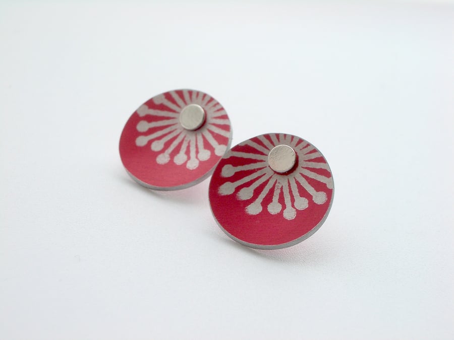 SALE Starburst stud earrings in red - SECOND